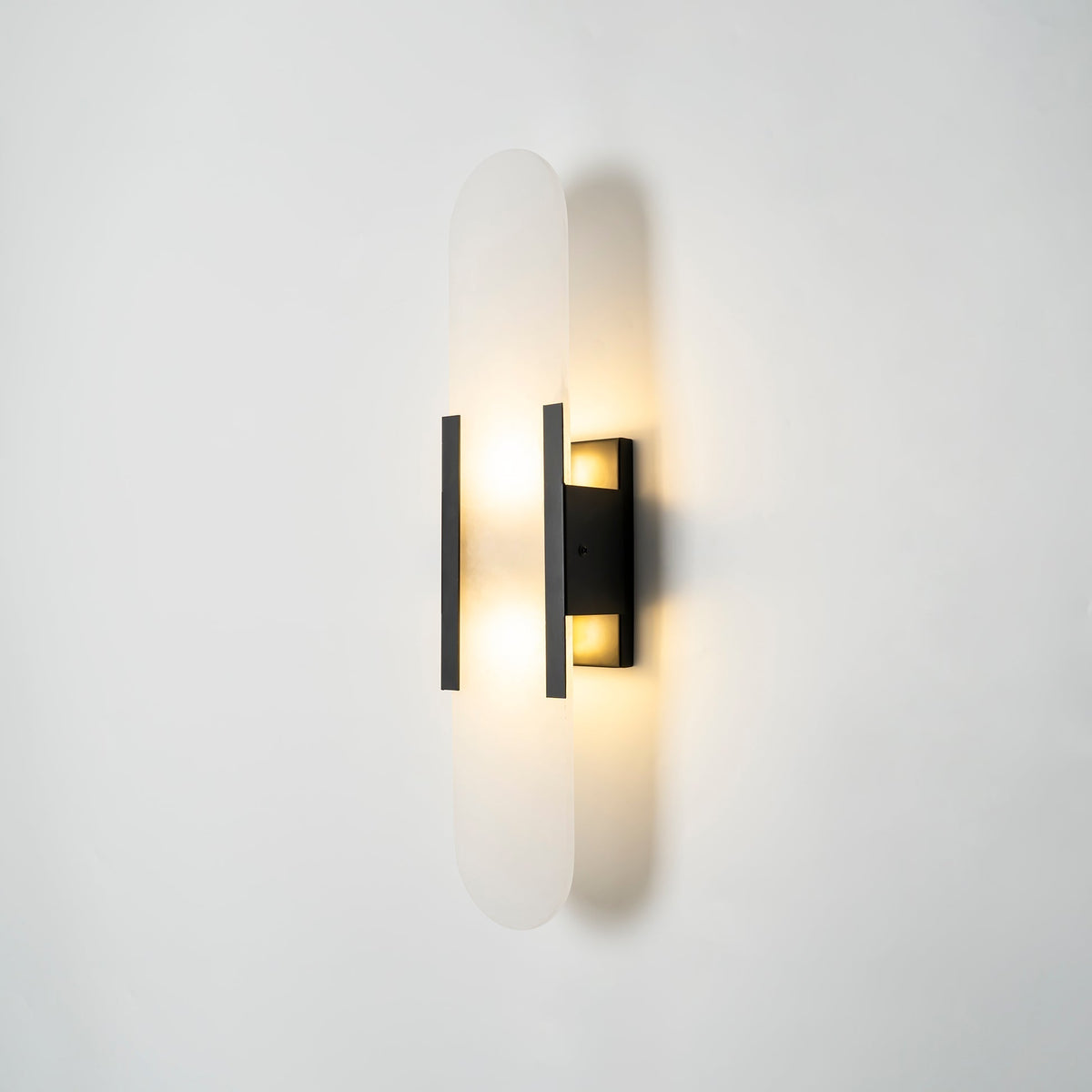 Lavisa - Modern Elongated LED Wall Light - Linear Wall Fixture