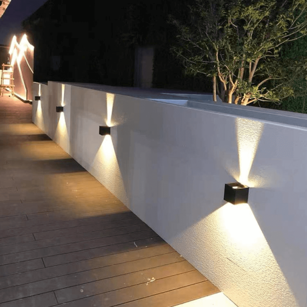 Lavisa - Rechargeable Outdoor LED Wall Light