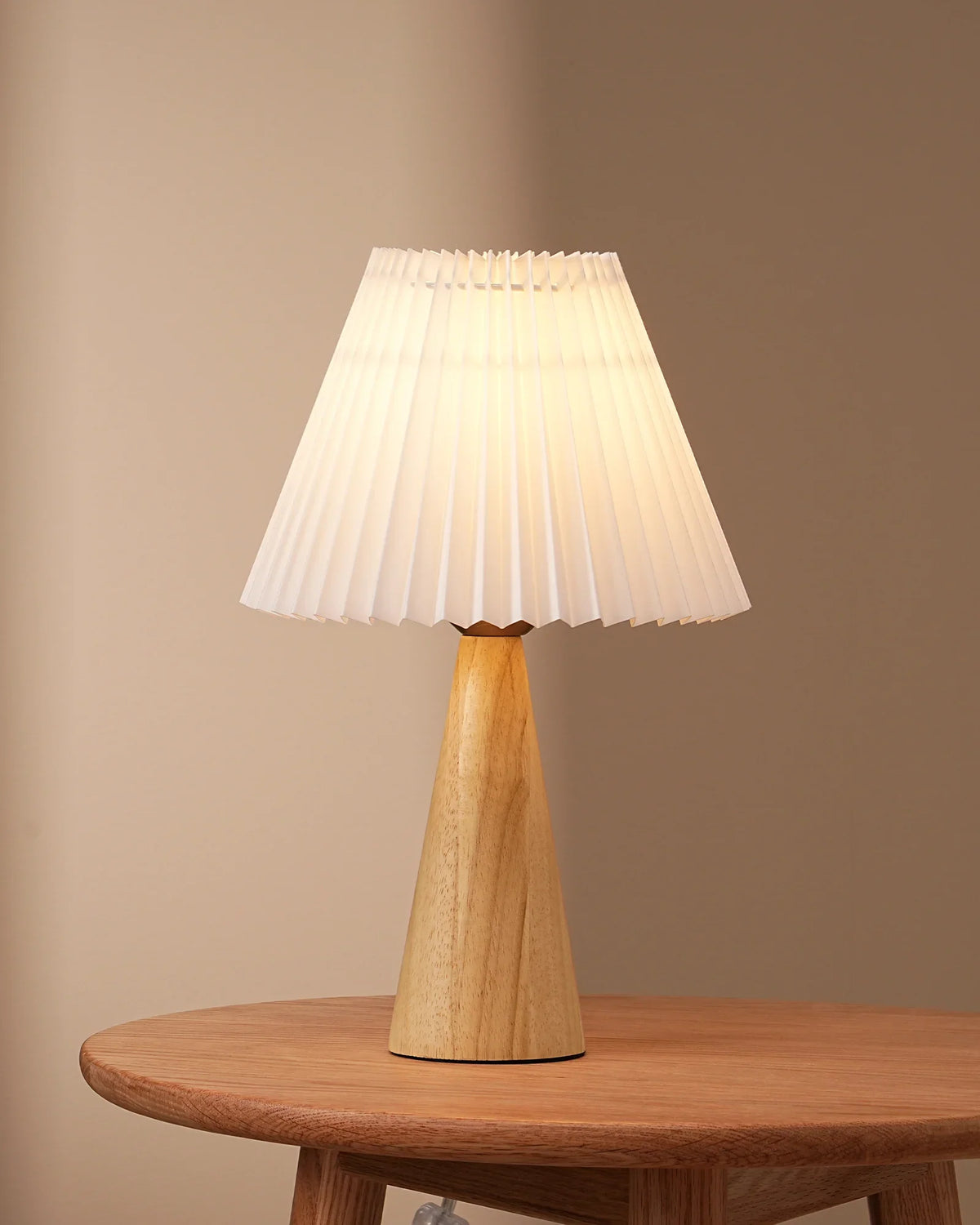 Lavisa - Modern Compact Wooden Table Lamp with Pleated Shade