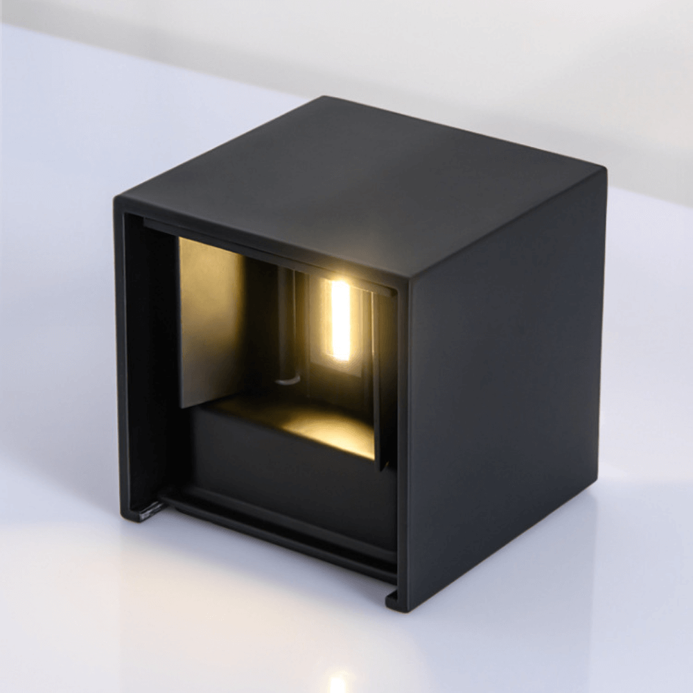 Lavisa - Rechargeable Outdoor LED Wall Light