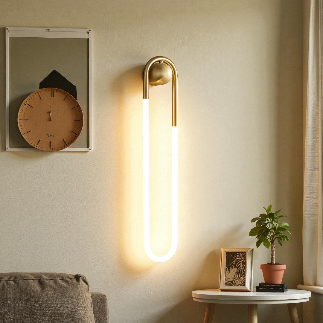 Lavisa - Modern Paperclip LED Wall Light