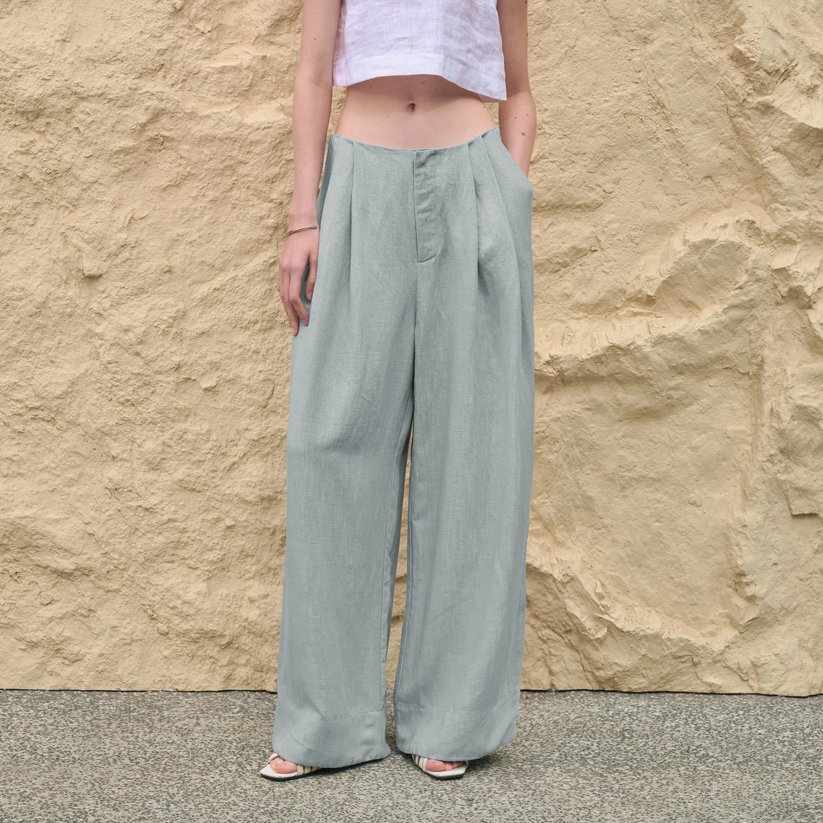 Lavisa - High Waisted Pleated Wide Leg Linen Pants