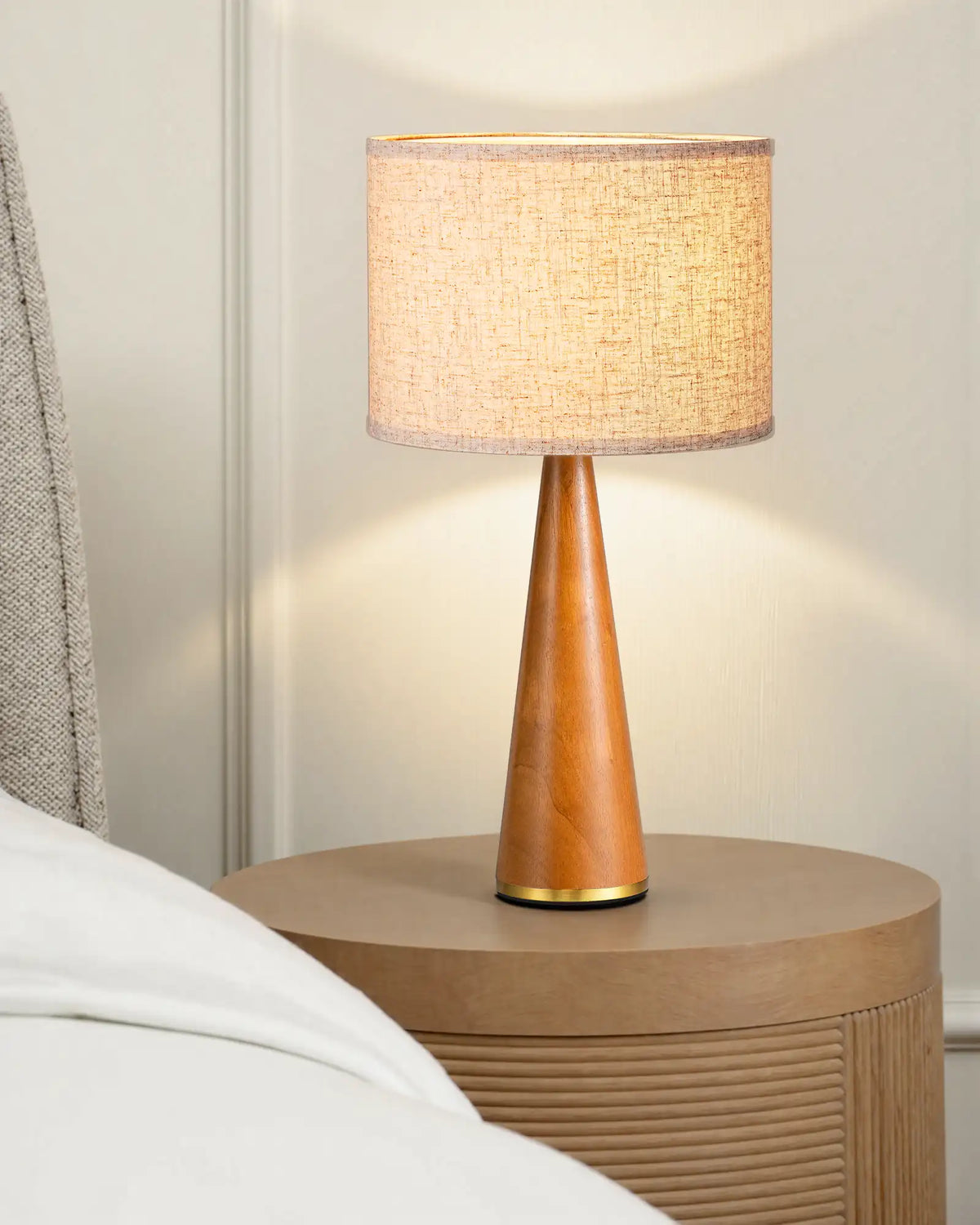 Lavisa - Solid Wood Table Lamp for Modern Living