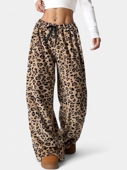 Lavisa - Plaid Straight Leg Casual Pants for Women - Comfortable Cold Weather Trousers