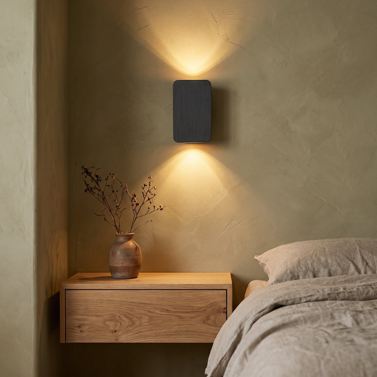 Lavisa - Brushed Aluminum Wall Sconce