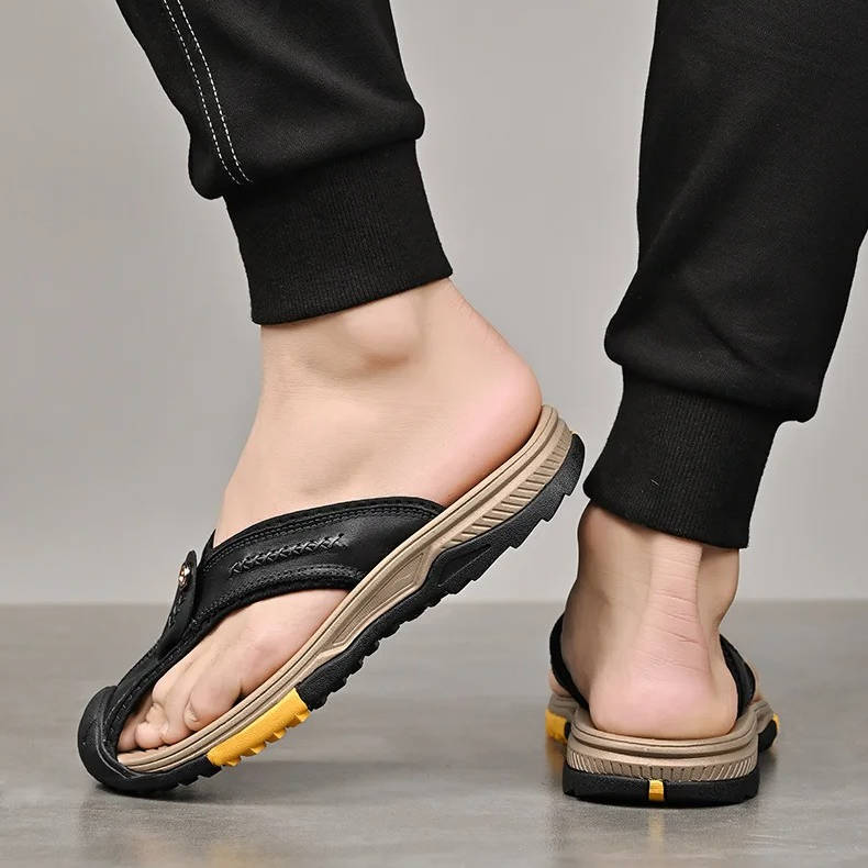 Men's Closed Toe Sport Sandals - Close-Up Texture & Detail | Lavisa