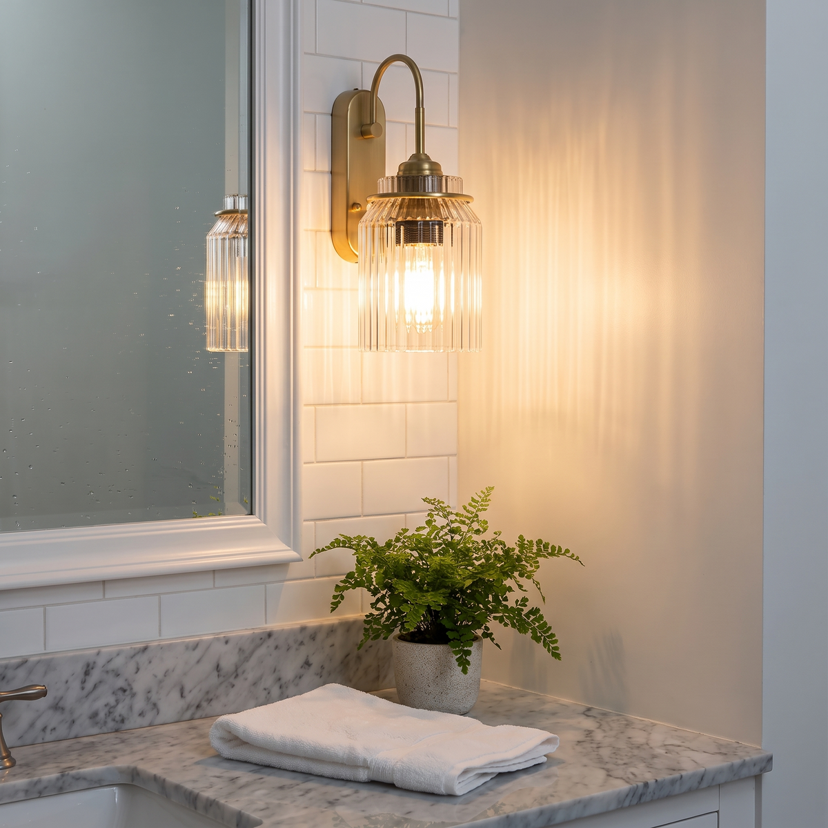 Lavisa - Ripple Wavy Glass Wall Sconce
