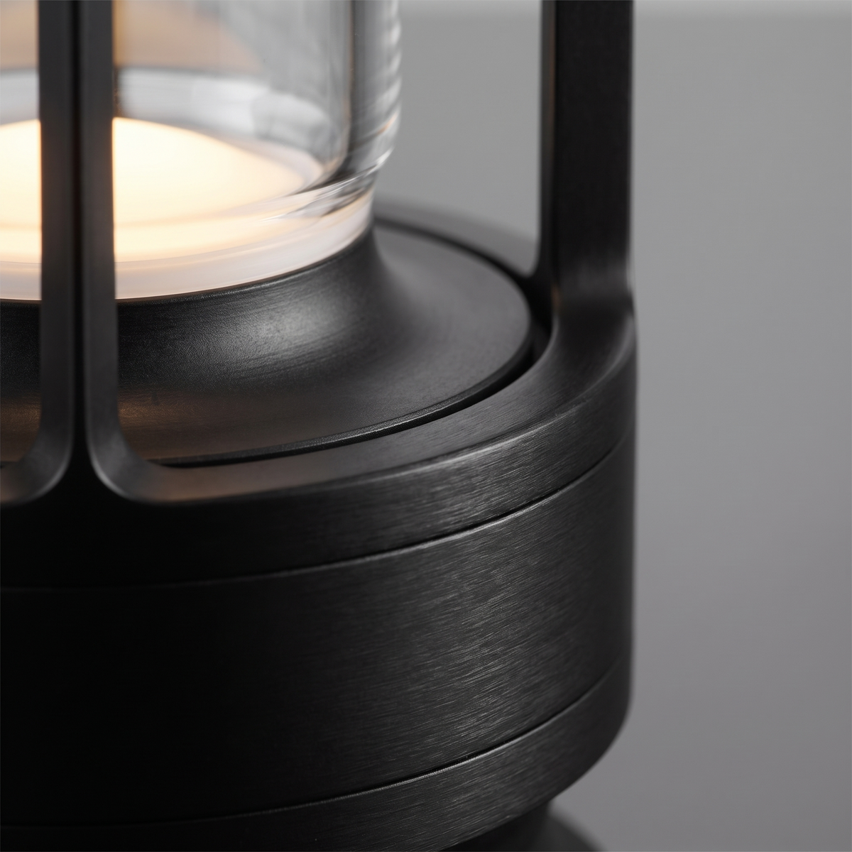 Lavisa - Cordless Crystal Table Lantern with Rechargeable USB Power