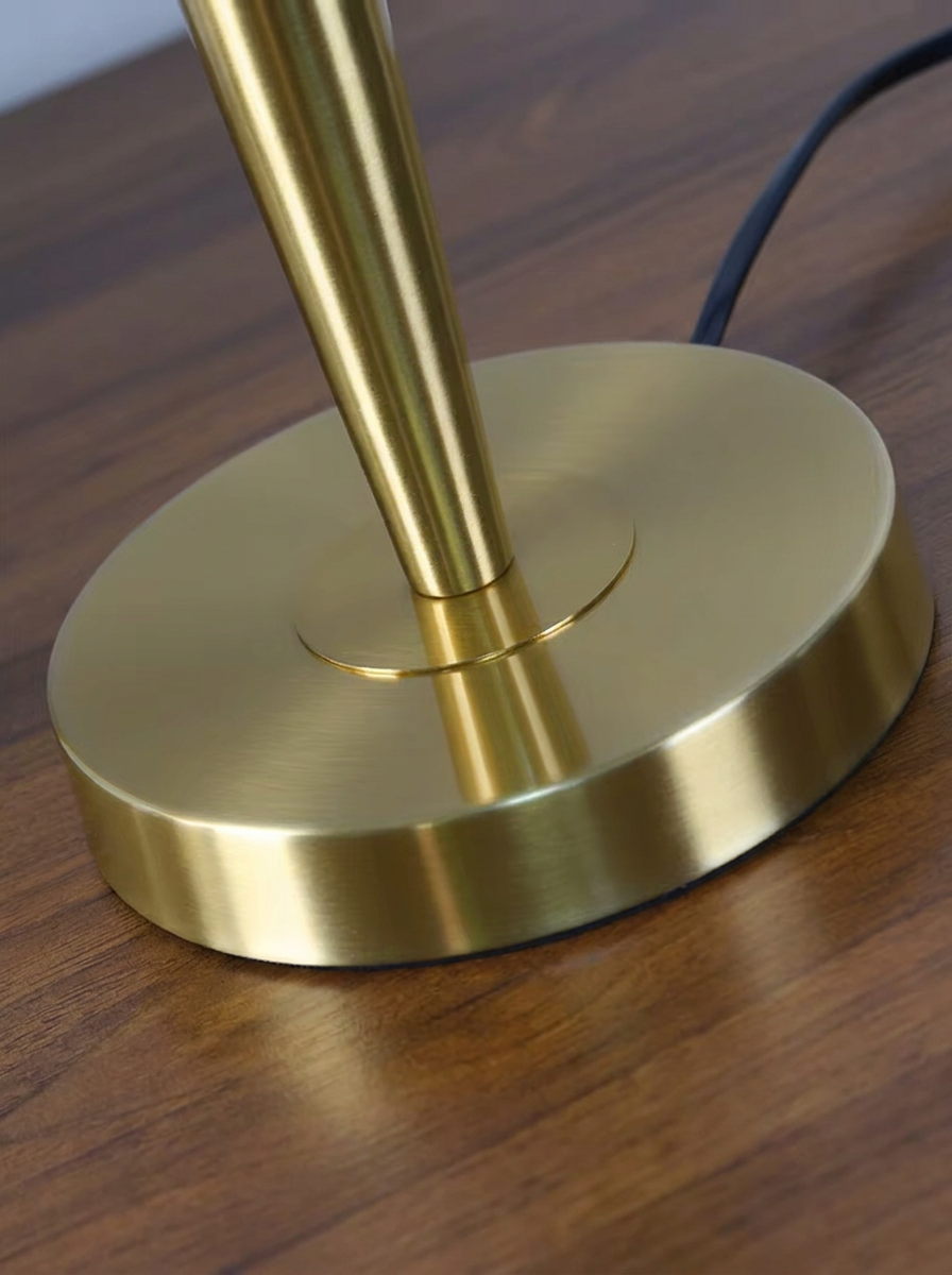 Lavisa - Nordic Brass Table Lamp
