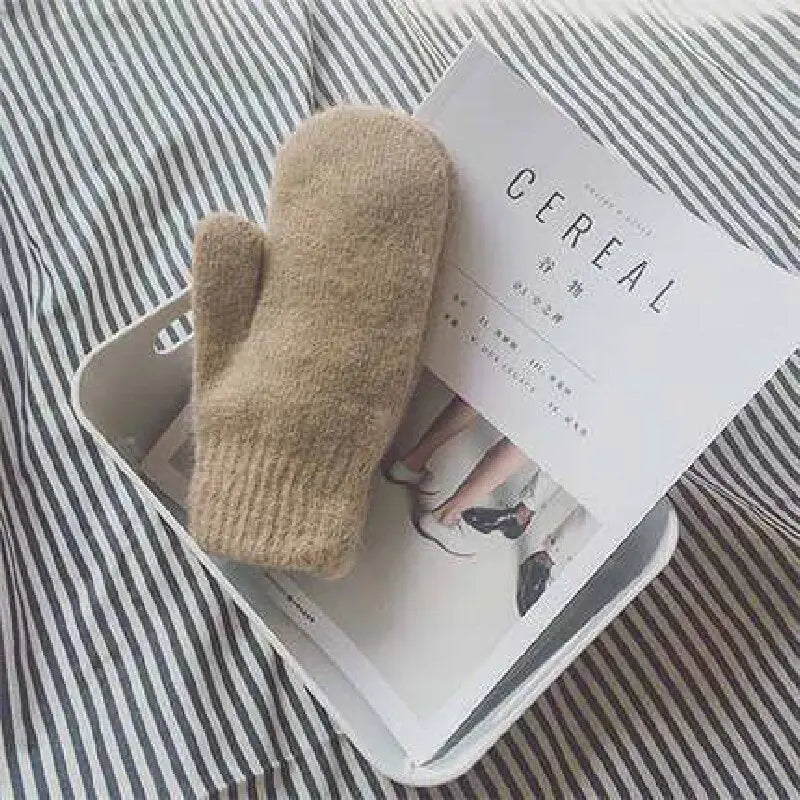 Lavisa - Cashmere Knit Winter Mittens with Faux Fur Trim