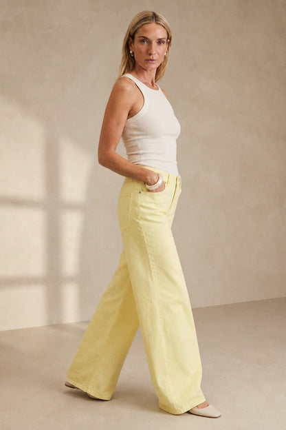 Lavisa - High Waisted Straight Leg Jeans
