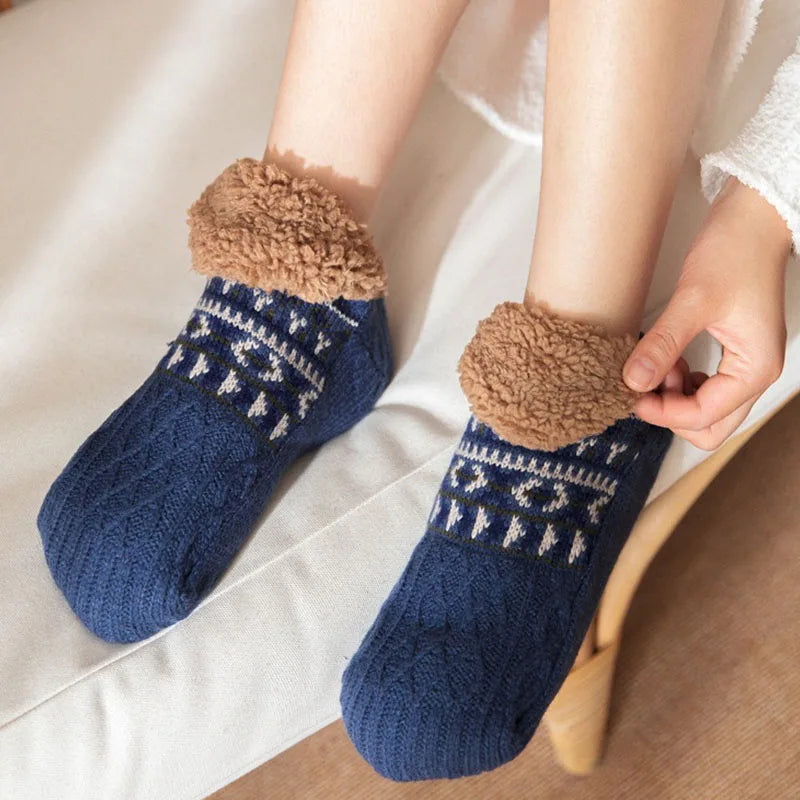 Lavisa - Snow Pattern Fleece Lined Non Slip Winter Socks