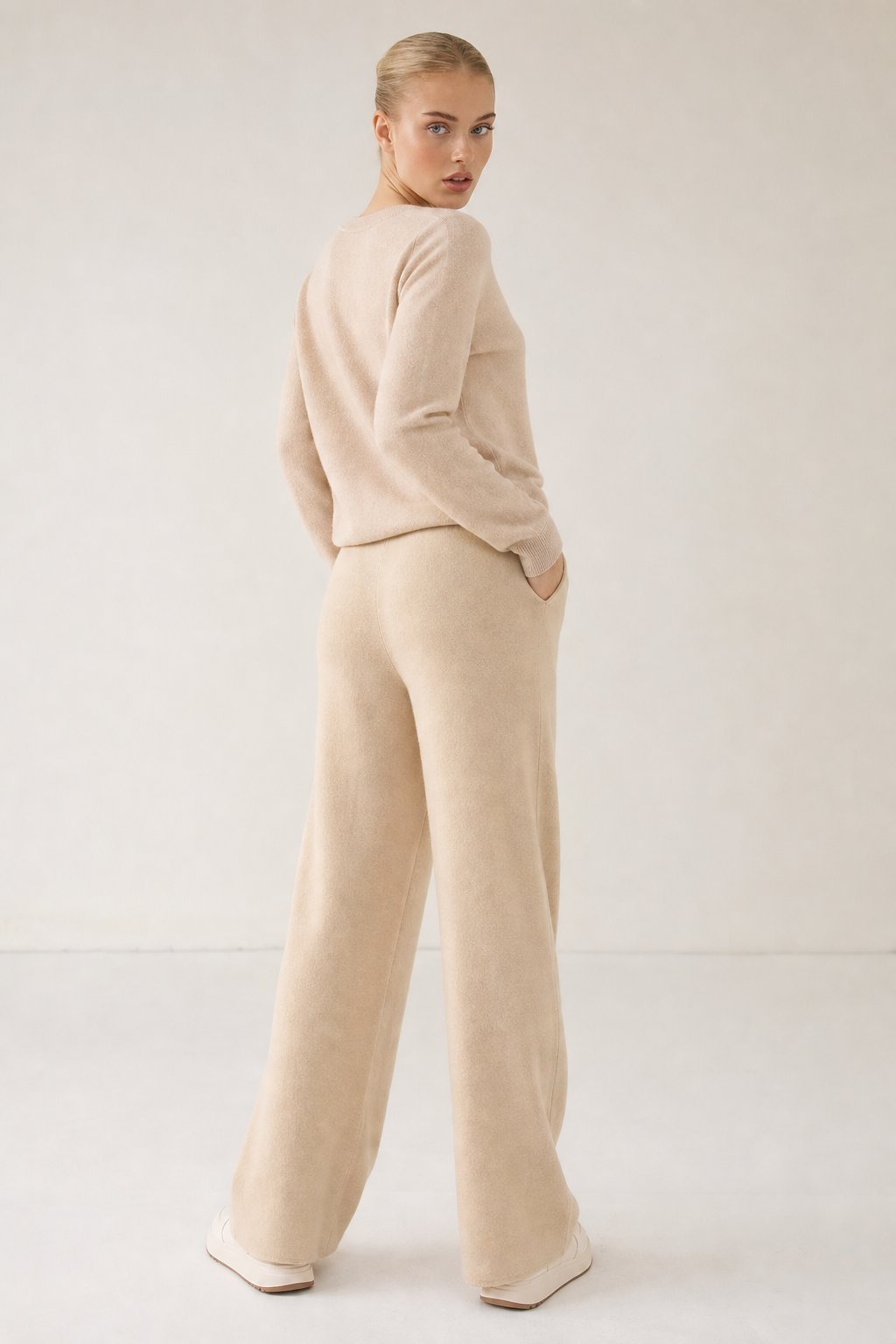 Lavisa - Wide Leg Merino Wool Lounge Sweatpants