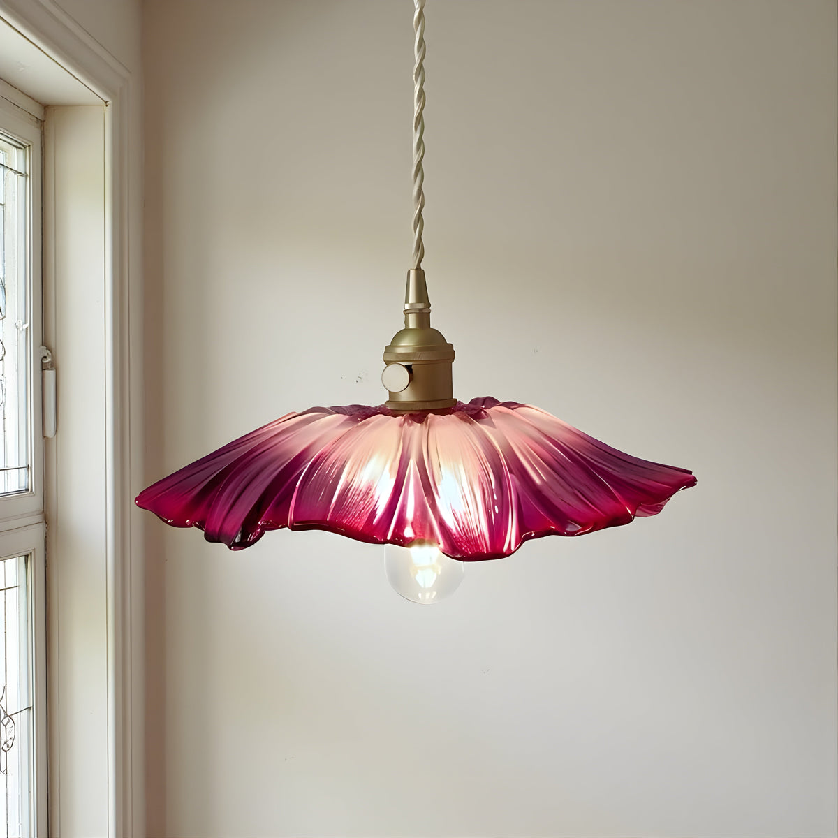Lavisa - Ruffled Petal Shade Pendant Light