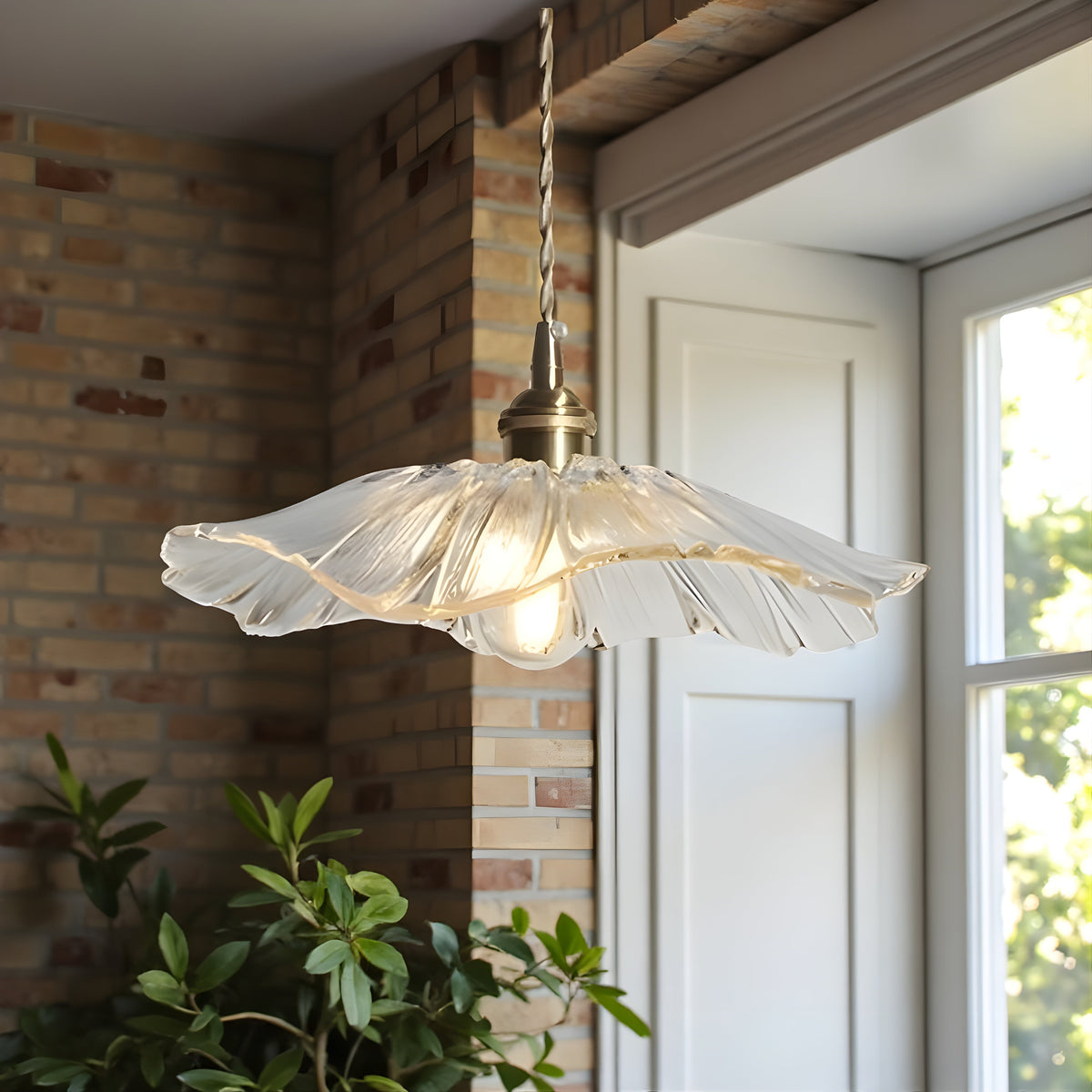 Lavisa - Ruffled Petal Shade Pendant Light