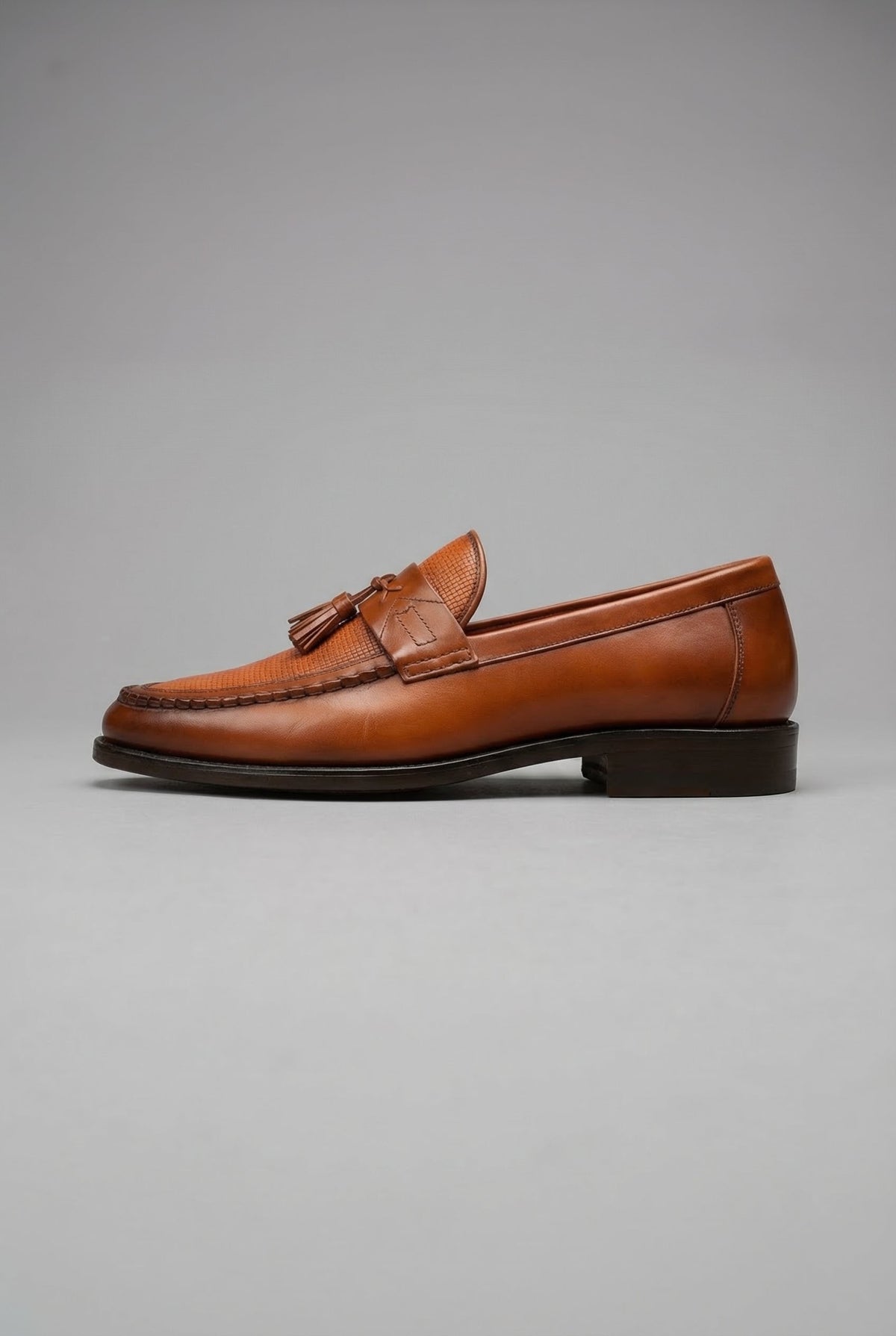 Men's Woven Tassel Slip-On Loafers Smart Formal Shoes - Variant Angle | Lavisa