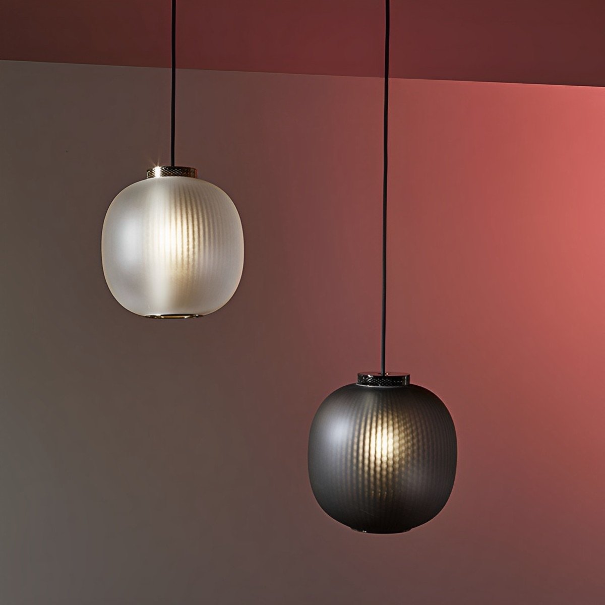 Lavisa - Dimmable Modern Globe Glass Pendant Light