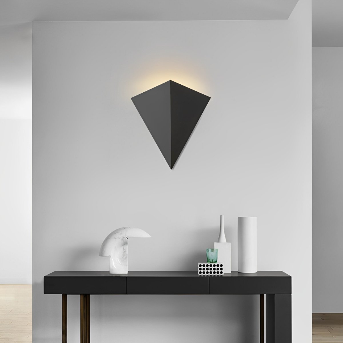 Lavisa - Modern Geometric LED Wall Sconce
