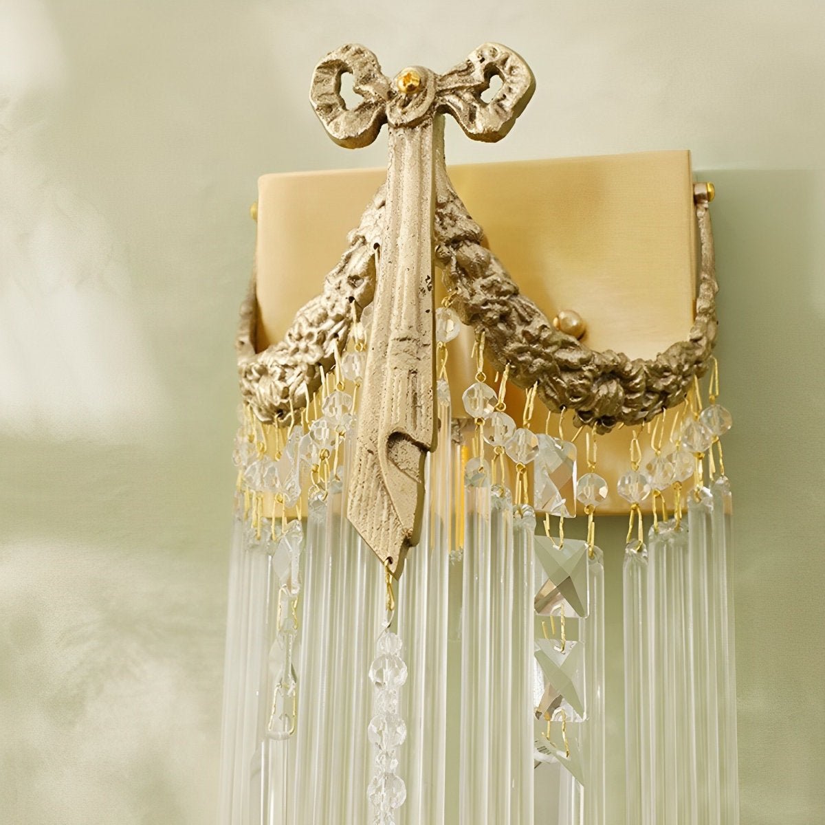 Lavisa - Vintage Crystal Bow Tie Wall Sconce