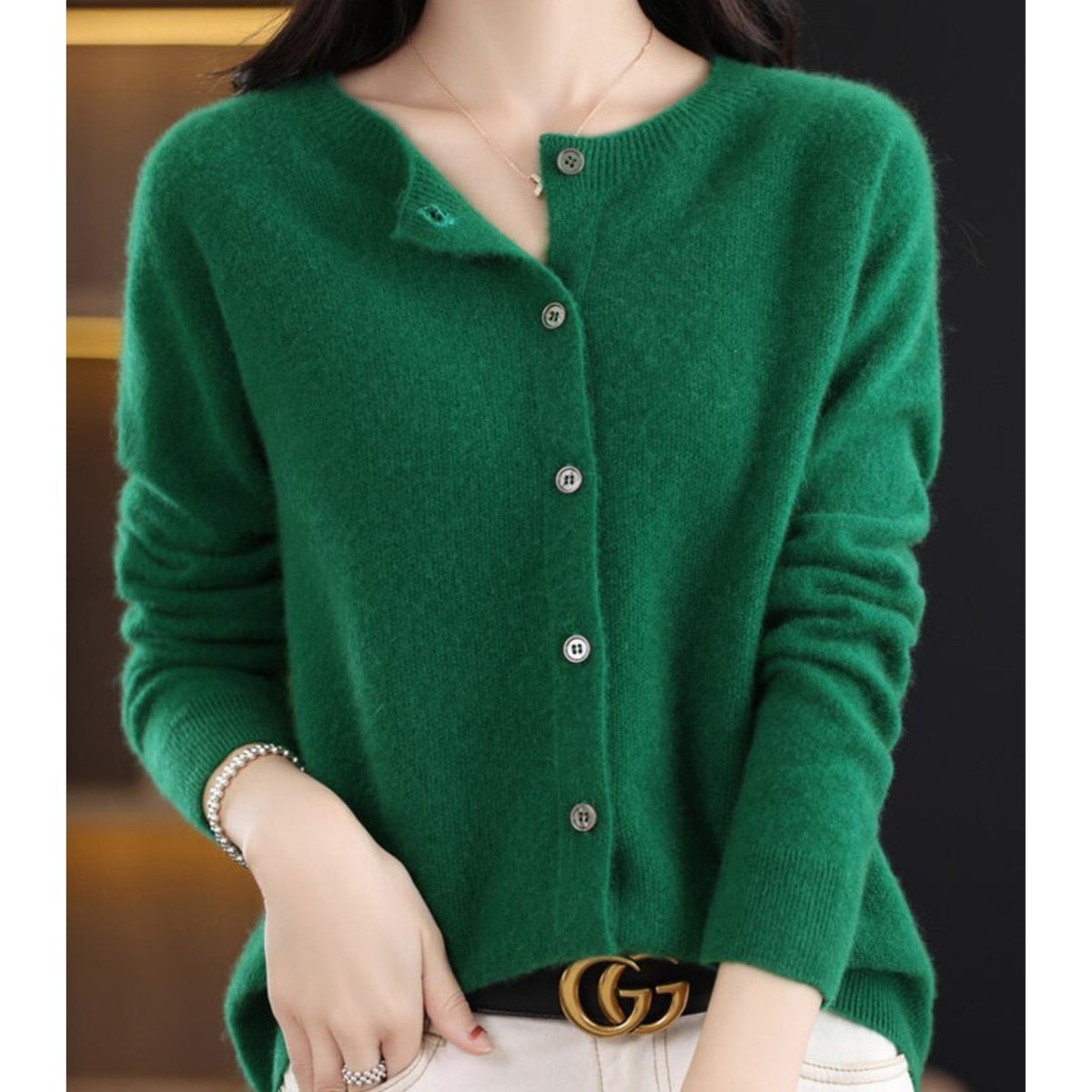 Women's Button-Up V-Neck Cashmere Knit Cardigan - Close-Up Texture & Detail | Lavisa