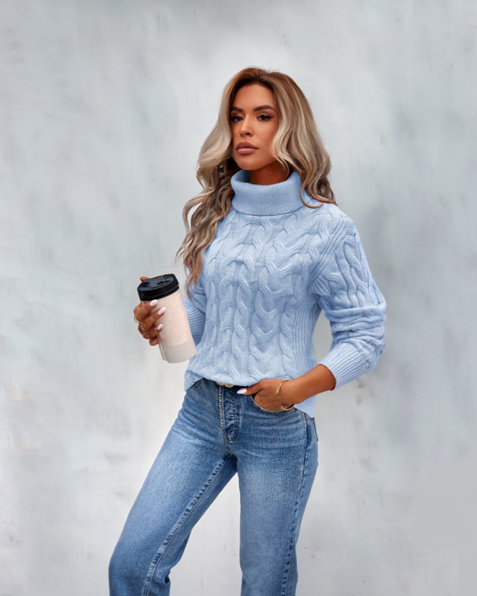 Lavisa - Women's Cable-Knit Turtleneck Sweater