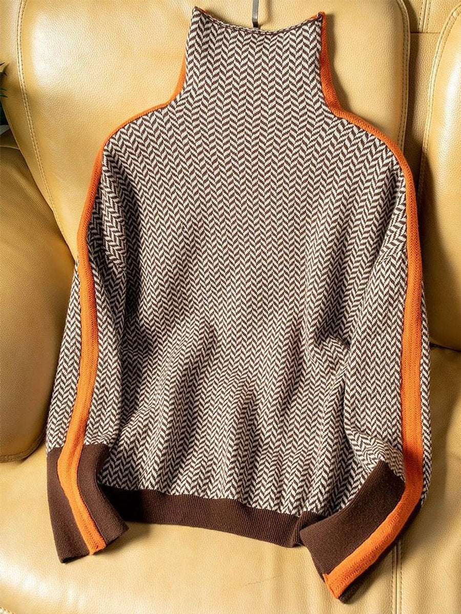 Women's Herringbone Oversized Turtleneck Sweater - Close-Up Texture & Detail | Lavisa