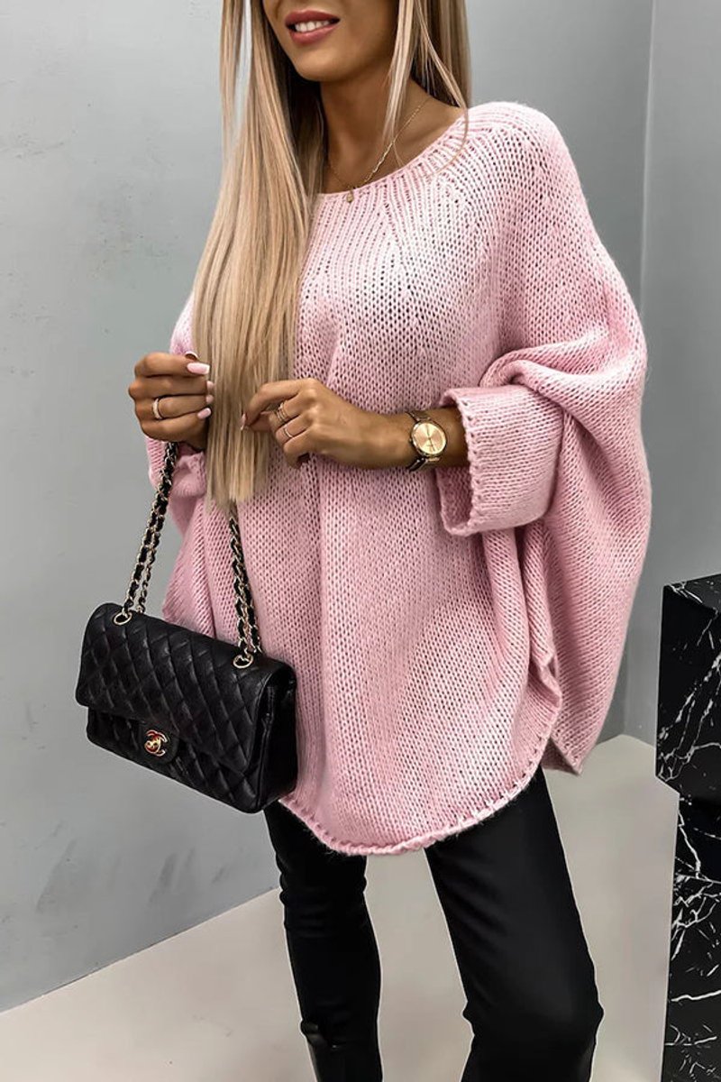 Women's Oversized Batwing-Sleeve Round-Neck Knit Sweater - Close-Up Texture & Detail | Lavisa