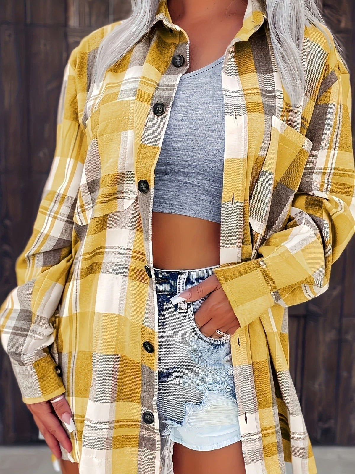 Women's Oversized Plaid Flannel Long Sleeve Button-Up Shirt - Variant Angle | Lavisa