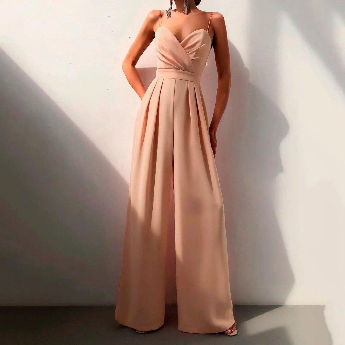 Women's Sweetheart Neck Spaghetti Strap Wide Leg Pants Jumpsuit - Close-Up Texture & Detail | Lavisa